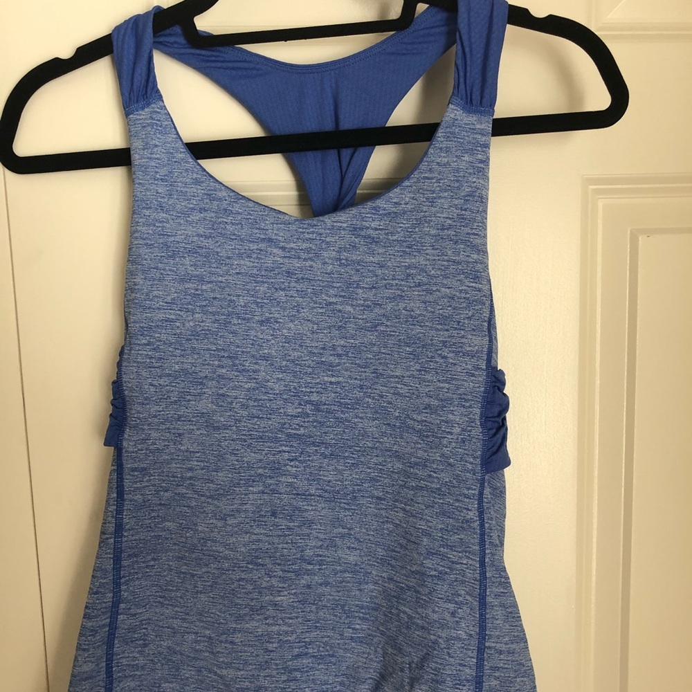 Lululemon tank with sports bra - Picture 2 of 2